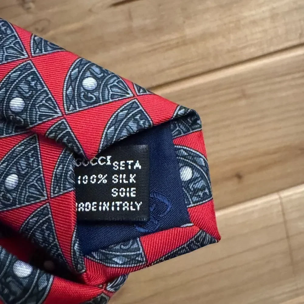 Vintage 90’s Gucci Golf Triangle Print Silk Tie Preppy Summer